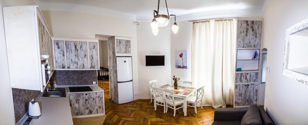 Apartments White House リヴィウ 部屋 写真