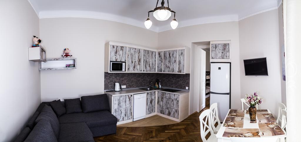 Apartments White House リヴィウ 部屋 写真