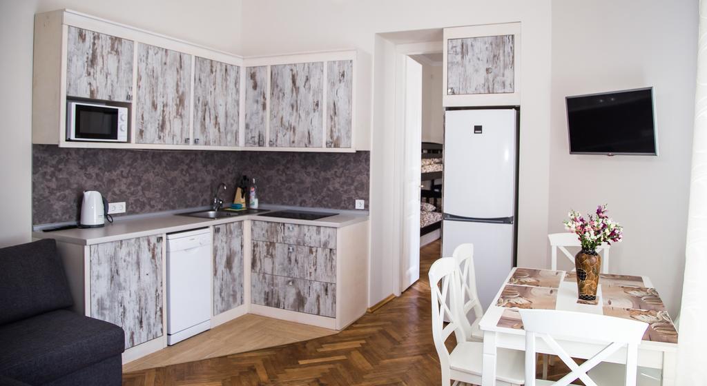 Apartments White House リヴィウ 部屋 写真